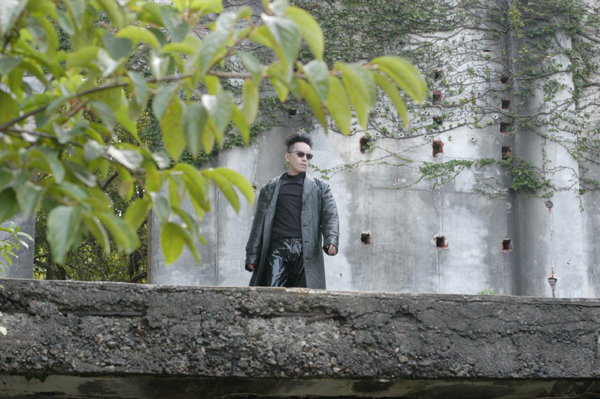 �����E�����B����