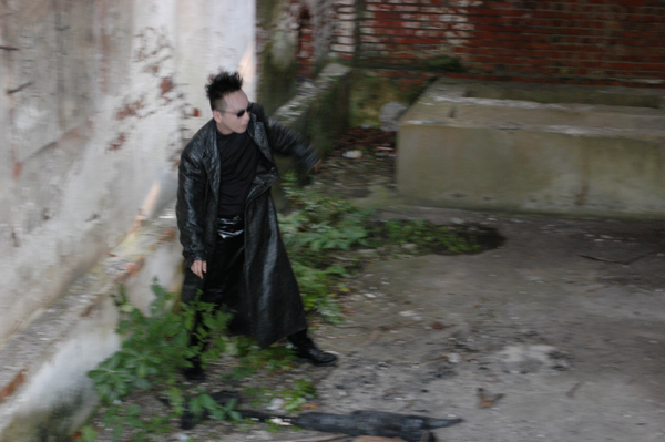 �����E�����B����