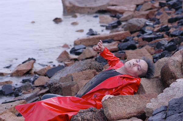 �����E�����B����