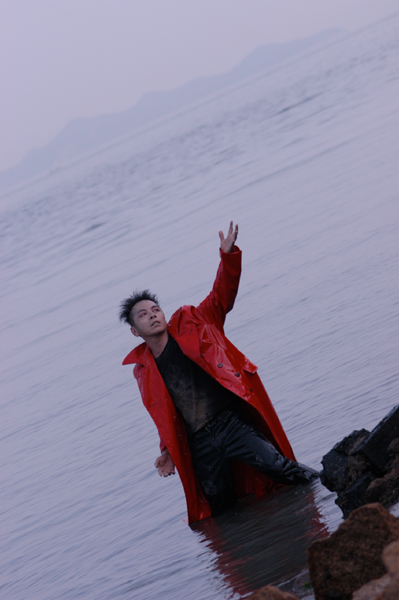 �����E�����B����