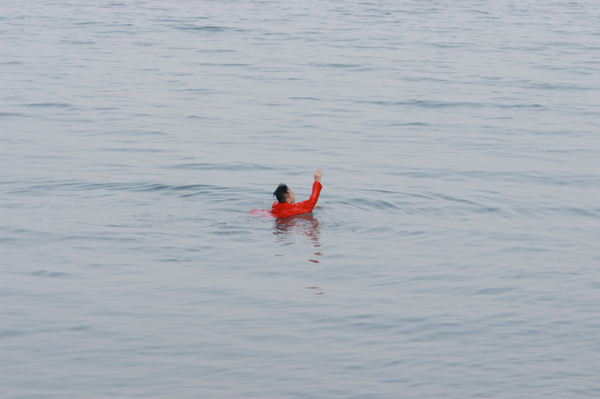 �����E�����B����